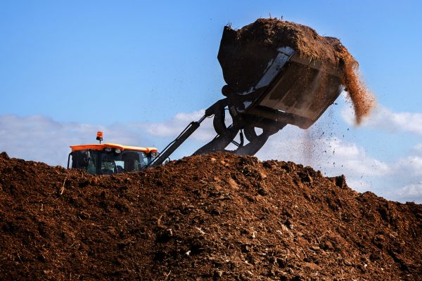 Dirt Spreading in Lodi